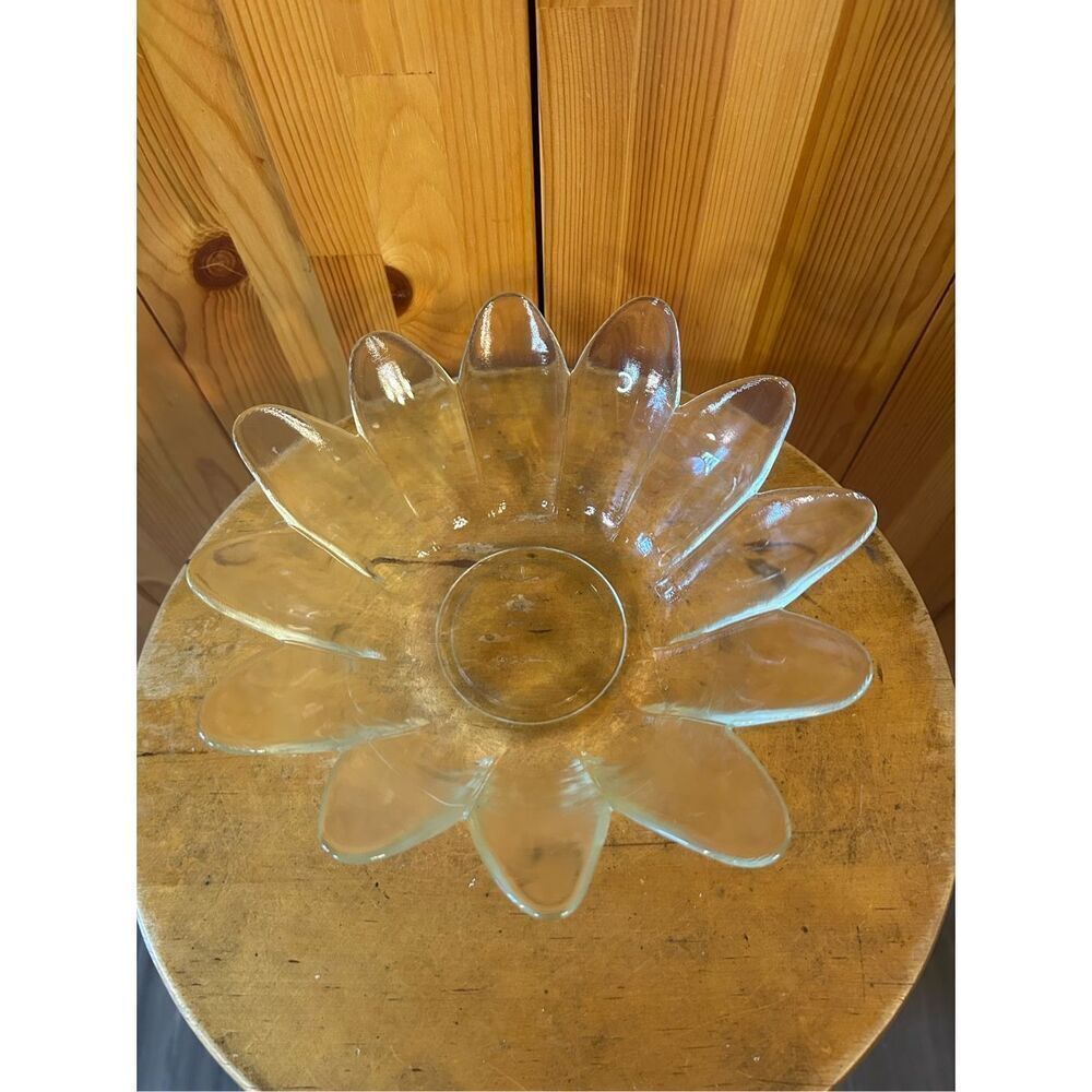 Vintage Clear Glass Bowl 12 Point Lotus Petals, 8.75" Across (8502)